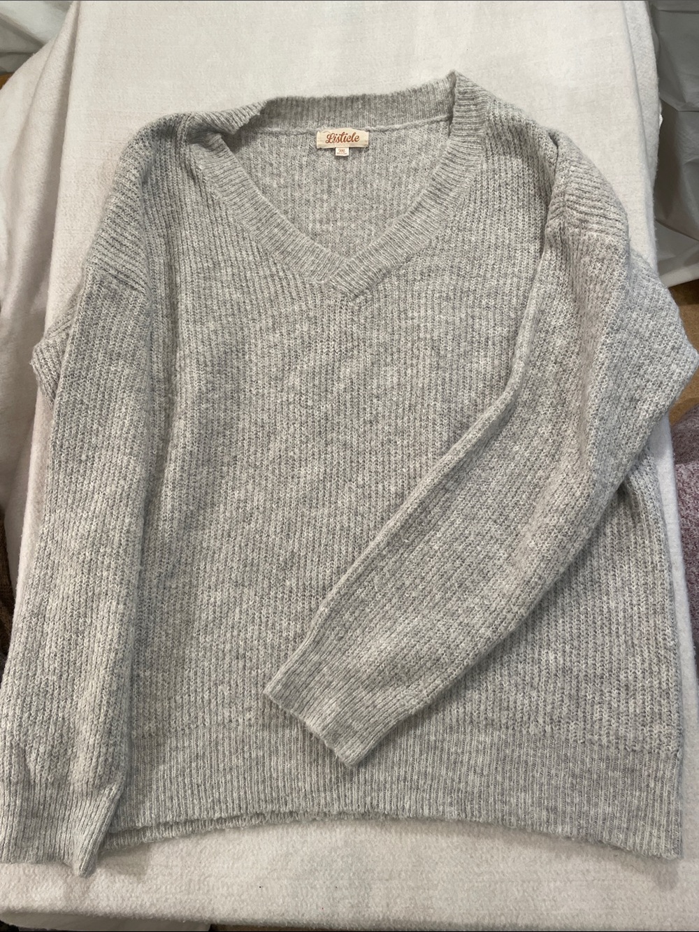 Listicle Light Gray V-Neck Ribbed Sweater